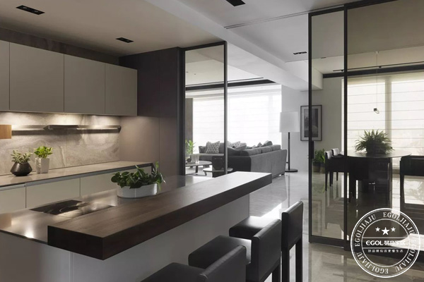 和成品家具相比定制家具有哪些優(yōu)勢？